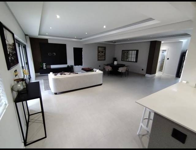 4 BEDROOM TOWNHOUSE FOR SALE IN IZINGA